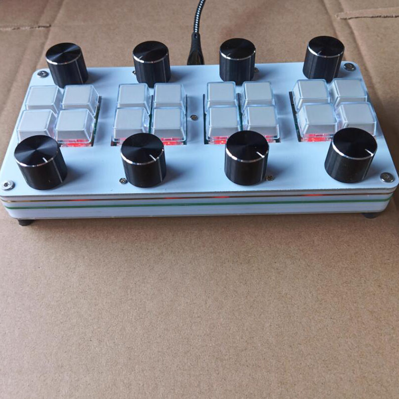 Con 8 interruttori e 8 manopol - Midi Controller Pad recensione e prezzo
